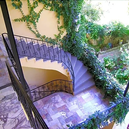 California Hotel