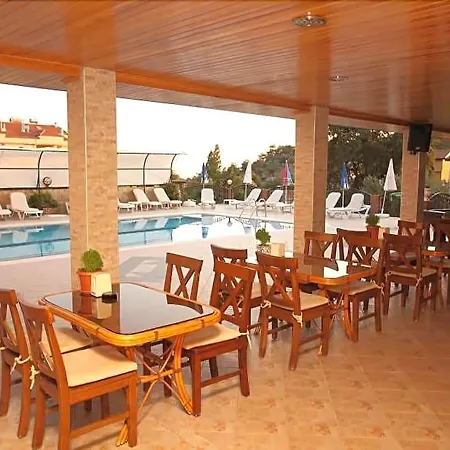 California Hotel 3*