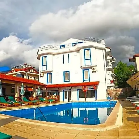 Hotel California 3*